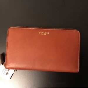 Coach Leather Continental Zip Wallet 50202